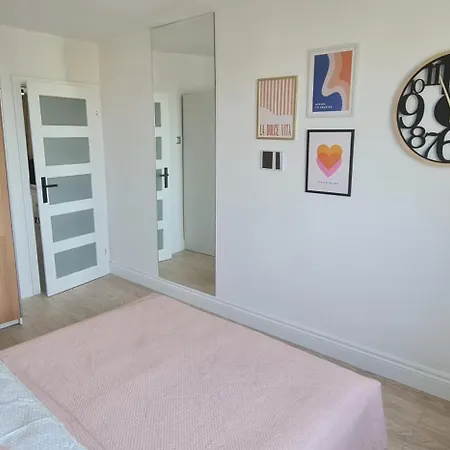 Nowoczesny Jasny Nad Jeziorem شقة