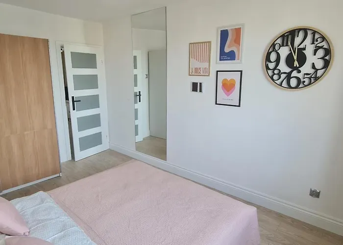 Nowoczesny Jasny Nad Jeziorem דירה